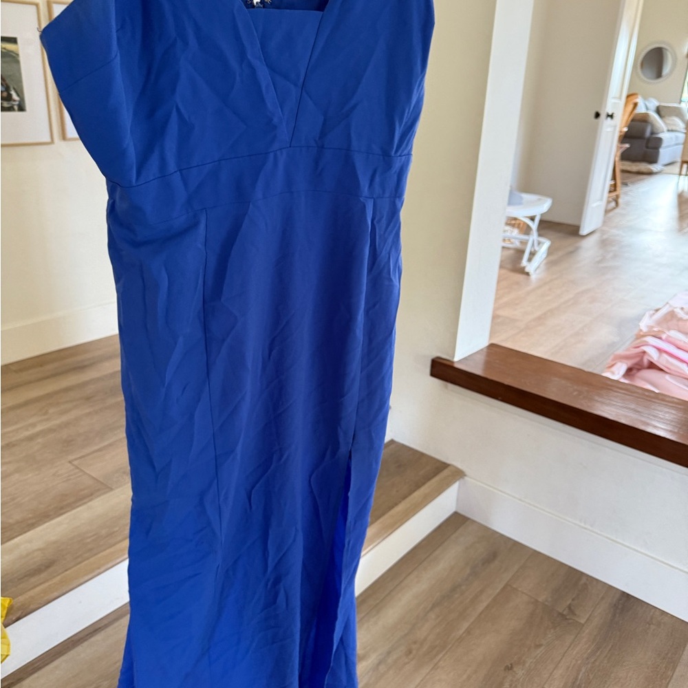 New Look Blue Sheath Dress with V-neck and Cap Sleeves for Cocktail